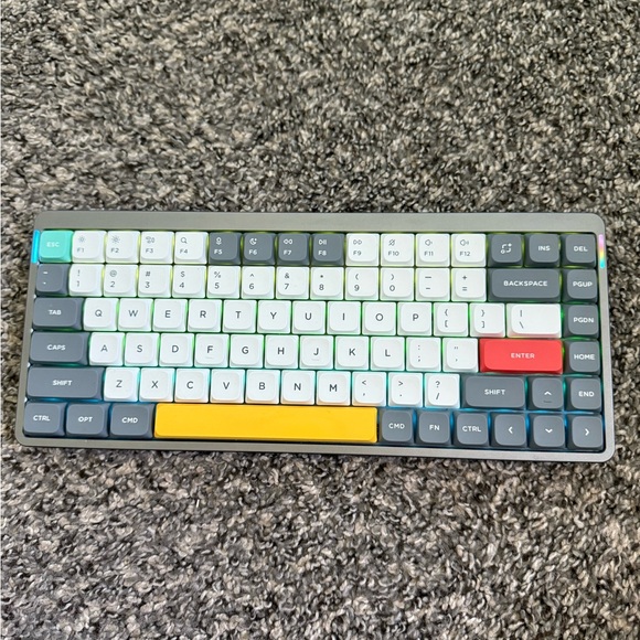 Bluetooth Keyboard - Picture 1 of 9